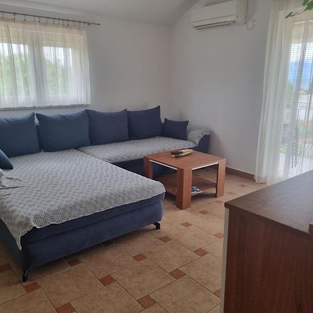 Apartments Jadranka Малинська Екстер'єр фото