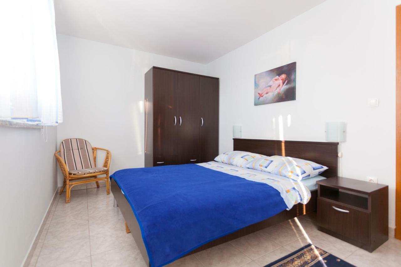Apartments Jadranka Малинська Екстер'єр фото